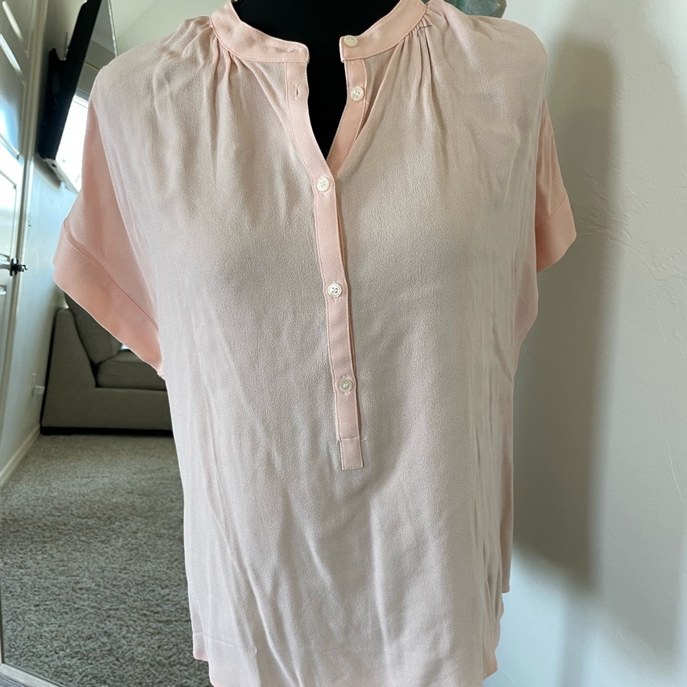 NWT peach dress blouse. Size small.